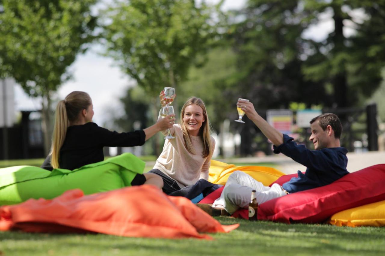Hotel The Runnymede On Thames (Adults Only) Egham Esterno foto