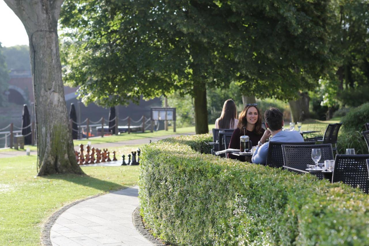 Hotel The Runnymede On Thames (Adults Only) Egham Esterno foto