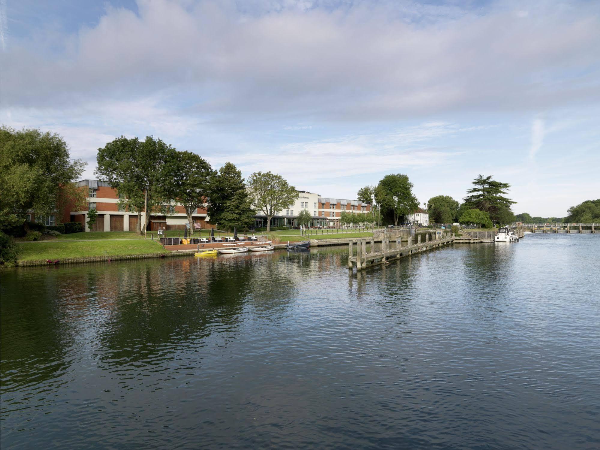 Hotel The Runnymede On Thames (Adults Only) Egham Esterno foto