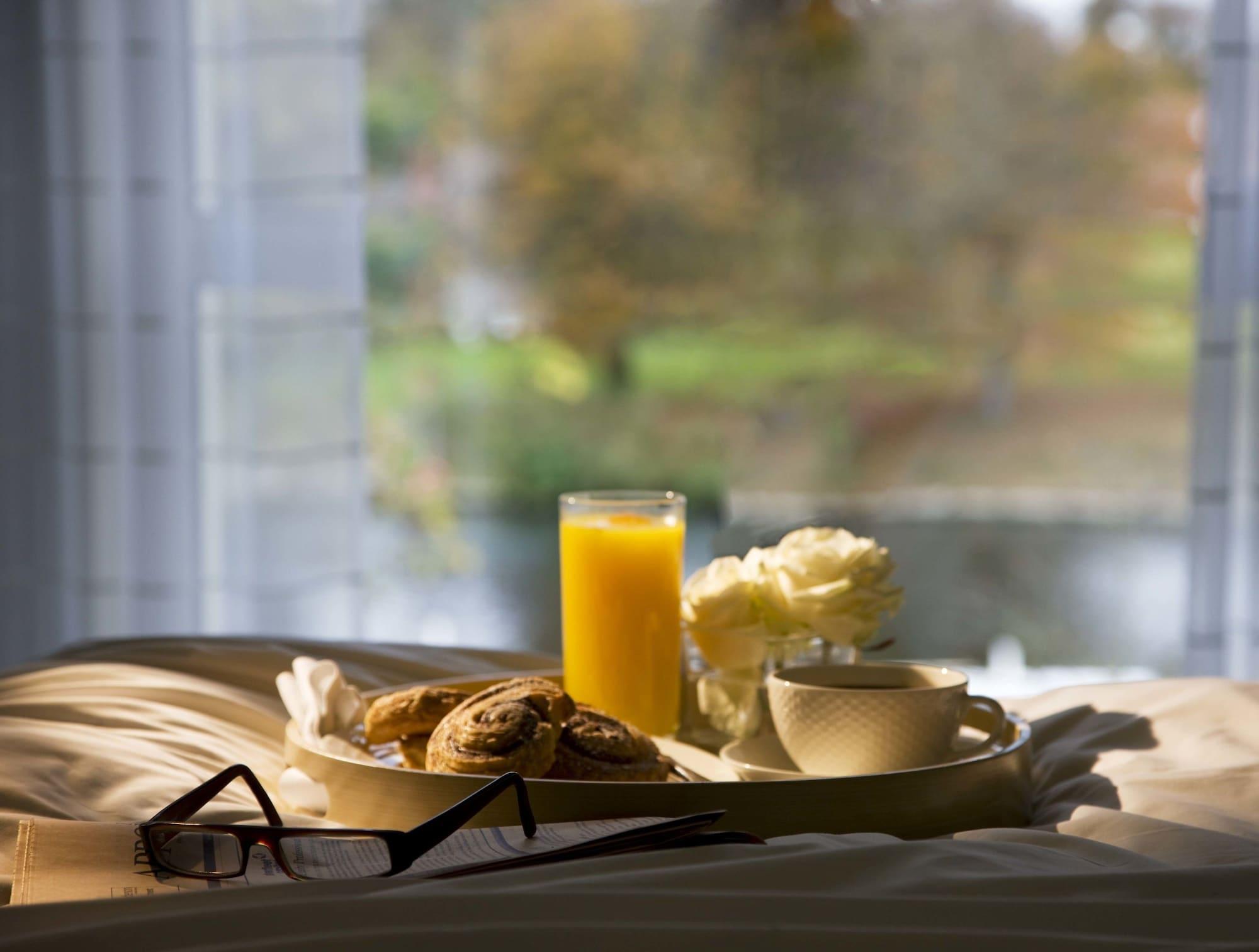 Hotel The Runnymede On Thames (Adults Only) Egham Esterno foto