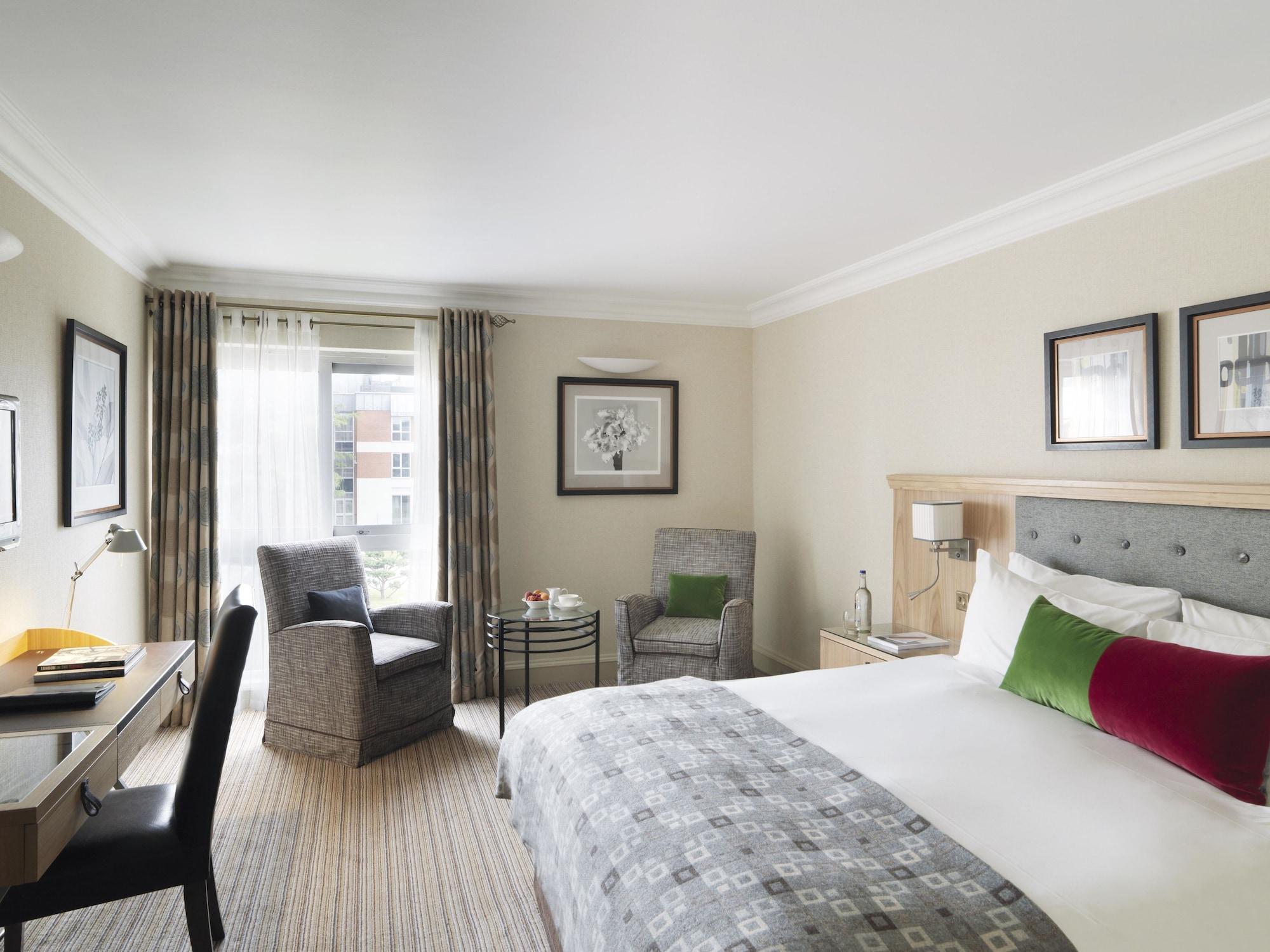 Hotel The Runnymede On Thames (Adults Only) Egham Esterno foto